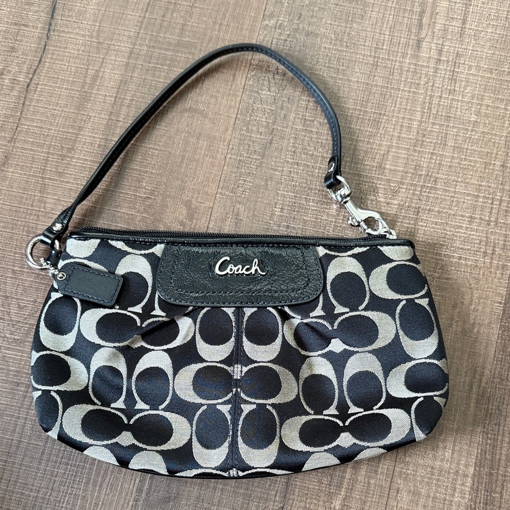 Coach Black and Cream Wristlet